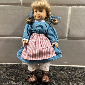 American girl mini doll 1st edition, Kirsten
